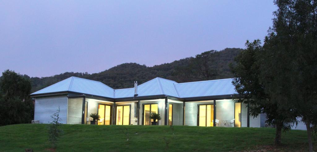 3 Bells Alpine Cottage ไบรท์ ภายนอก รูปภาพ